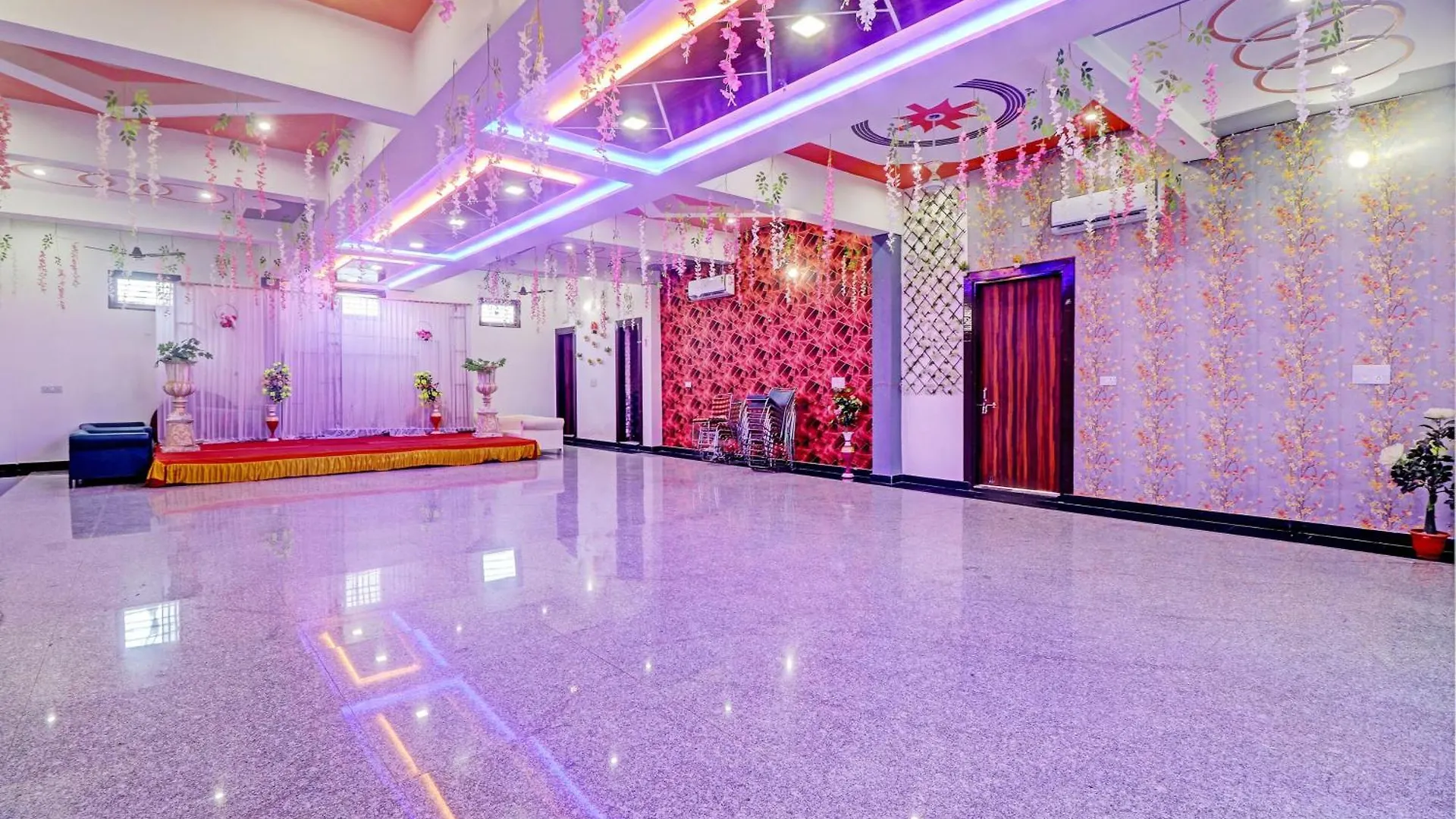 Hotel O Om Palace Agra  Agra (Uttar Pradesh)