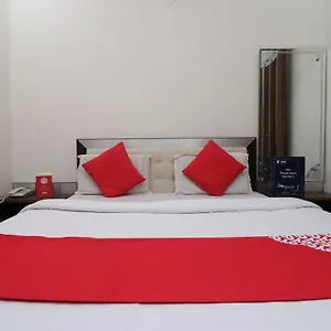 Oyo 24723 Atul Palace Hotel