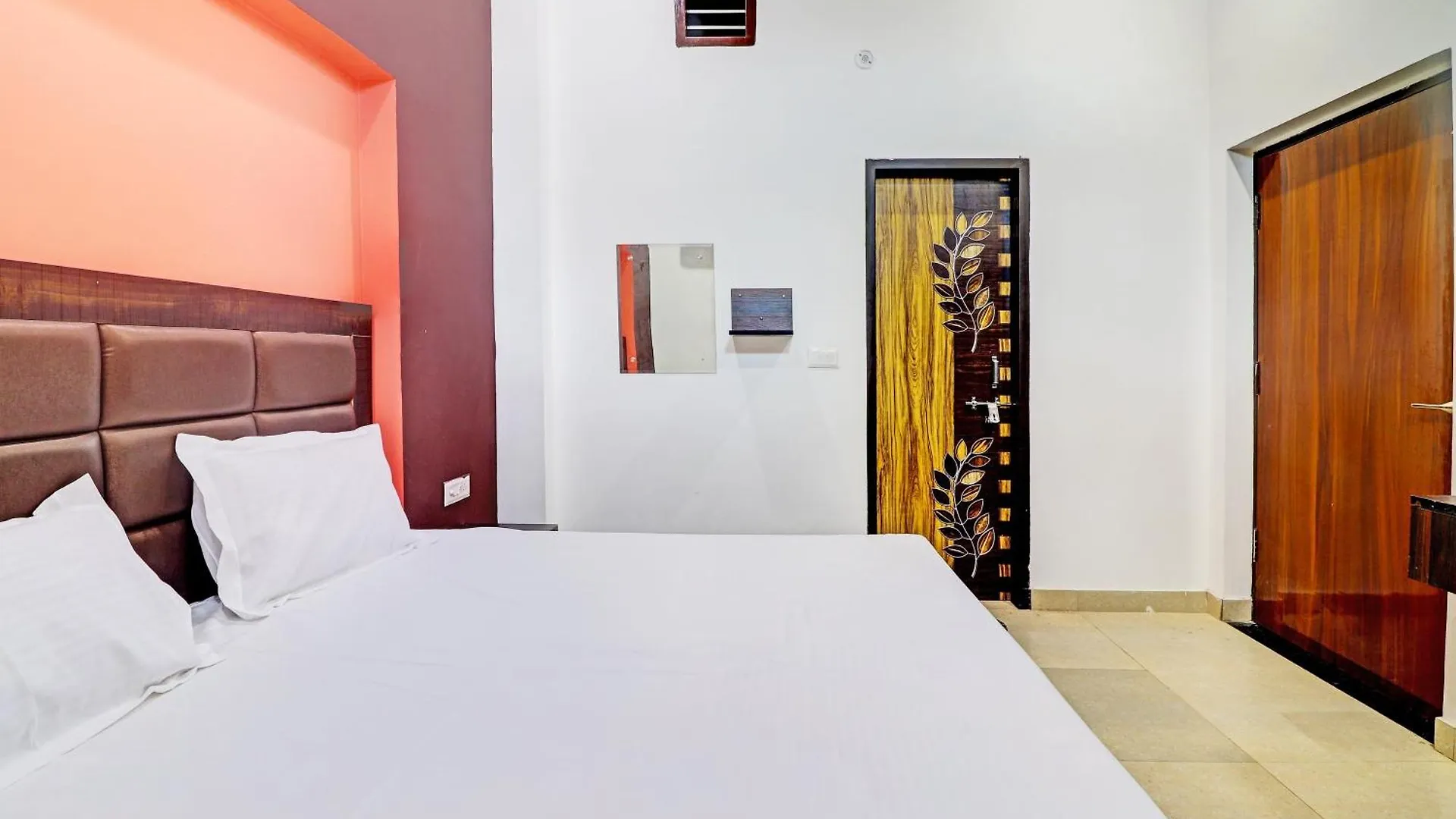 Hotel O Om Palace Agra