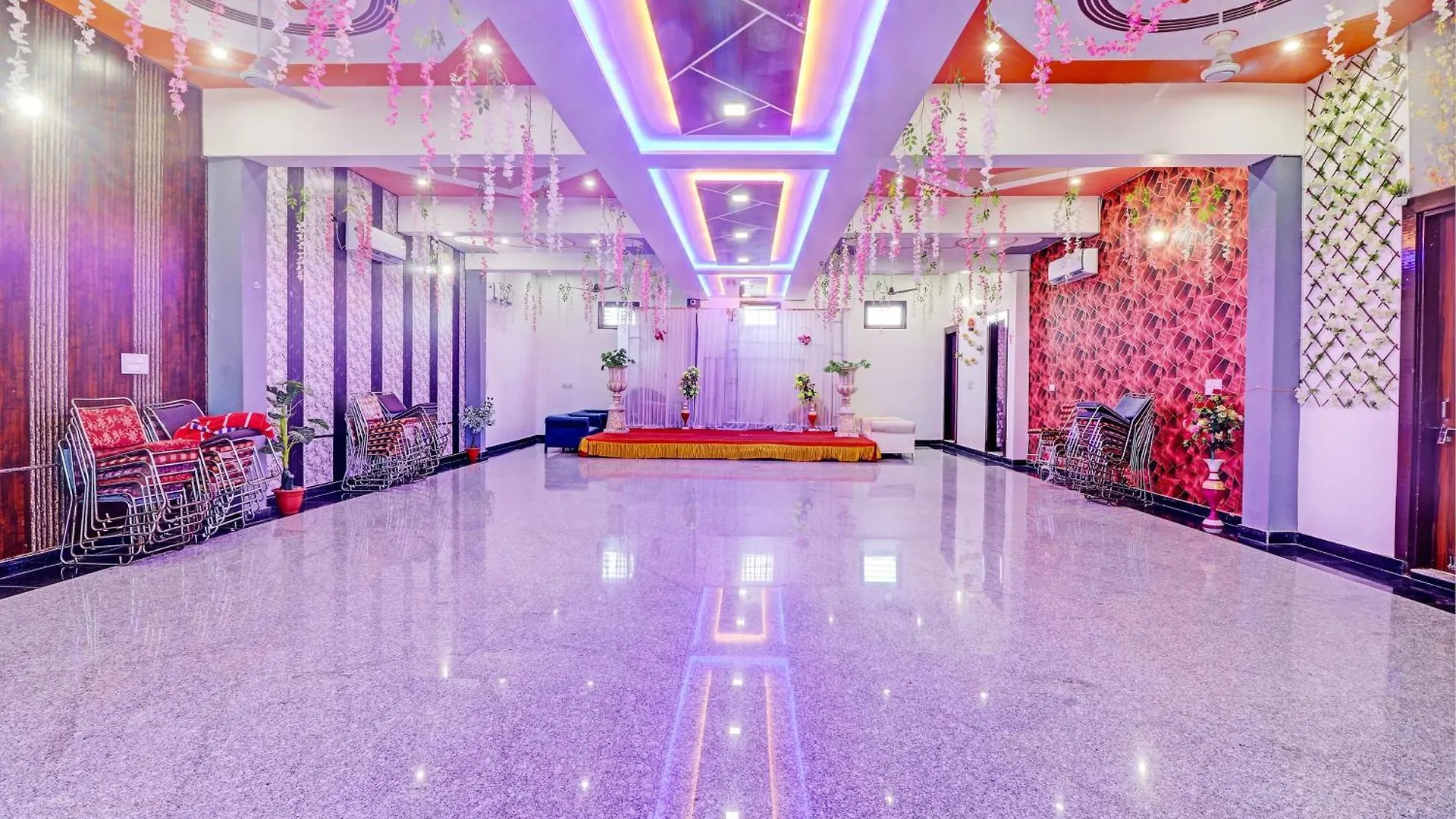 Hotel O Om Palace Agra