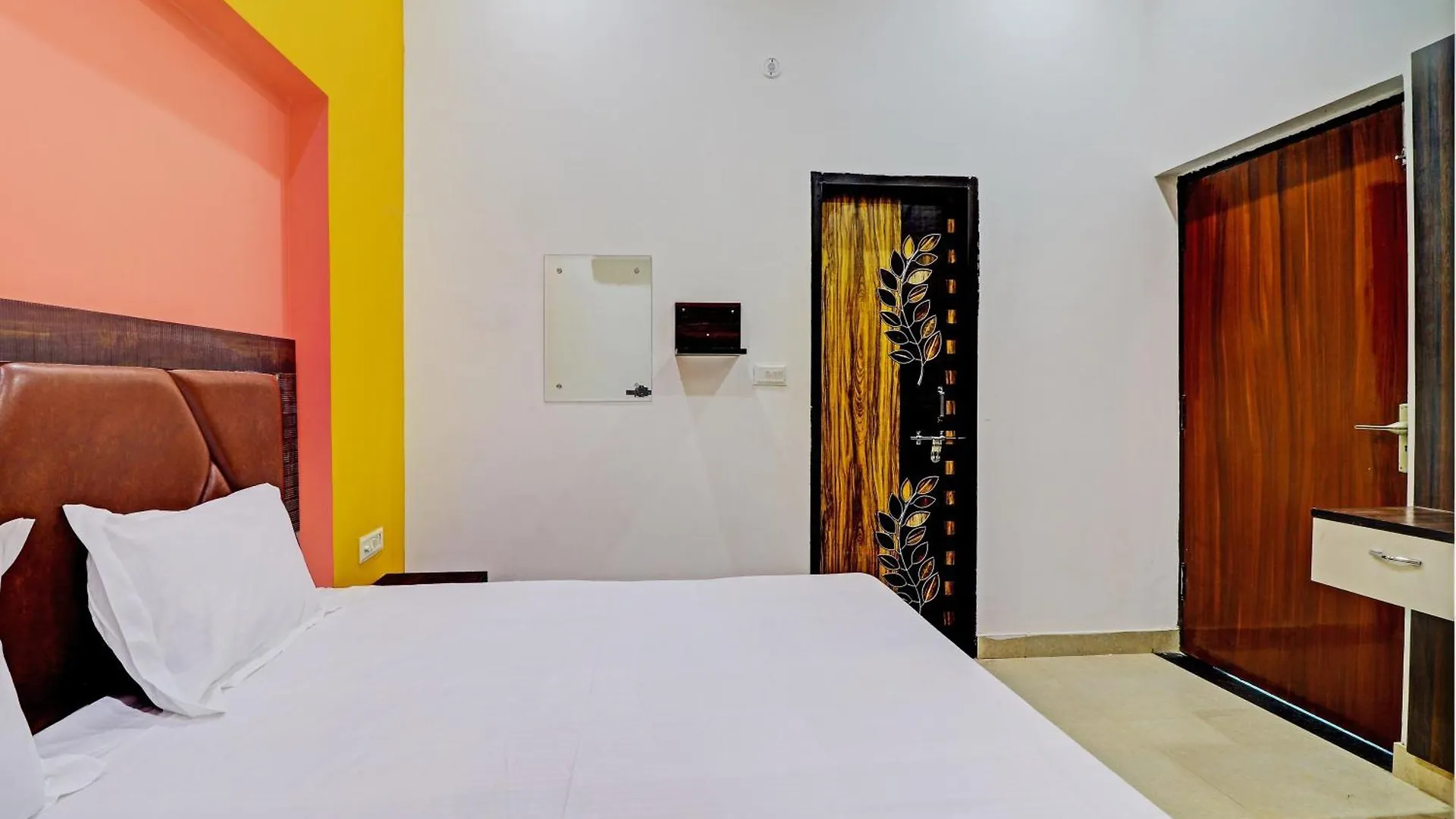 Hotel O Om Palace Agra  3*, Agra (Uttar Pradesh) India